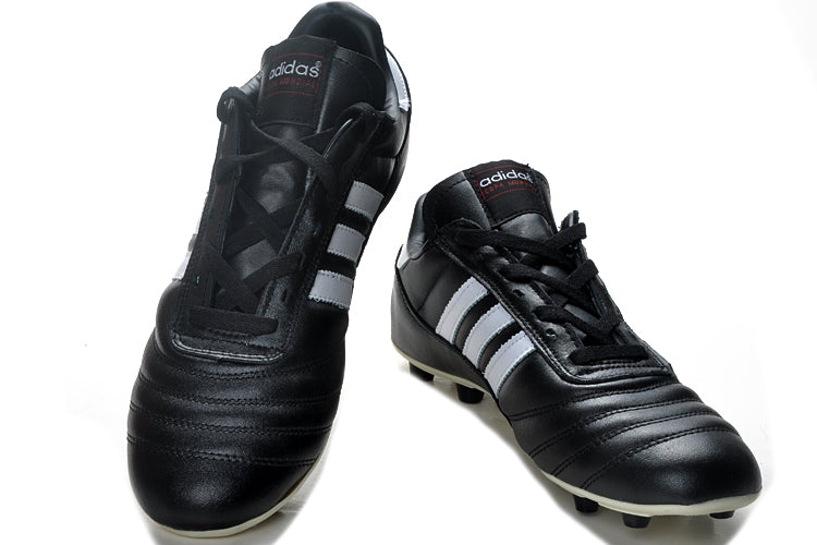 Botes de futbol Adidas Copa Mundial FG en blanc i negre