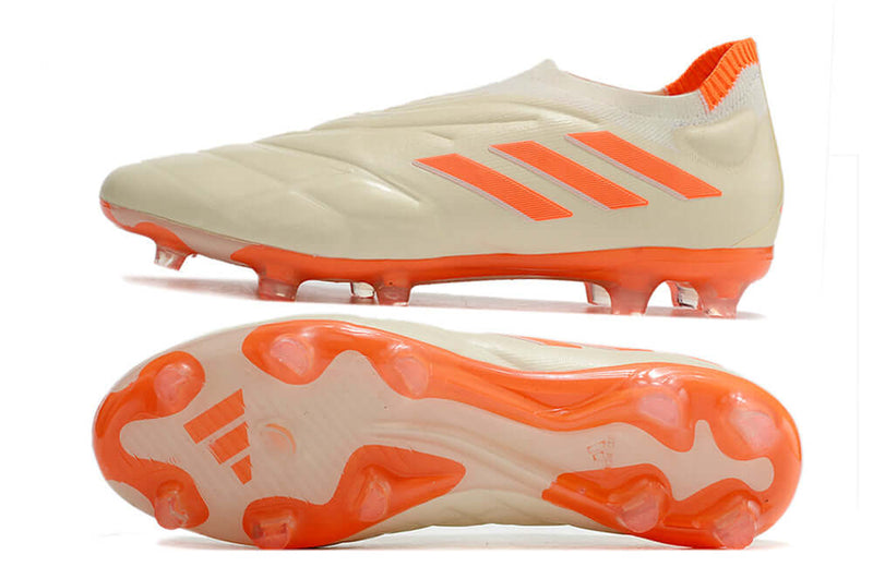 Adquira a nova Chuteira da Adidas Copa Pure.1 Bege e Laranja "Heatspawn Pack" na Farda de Boleiro, a Nova Copa Pure.1 garante Controle de Bola e muito conforto