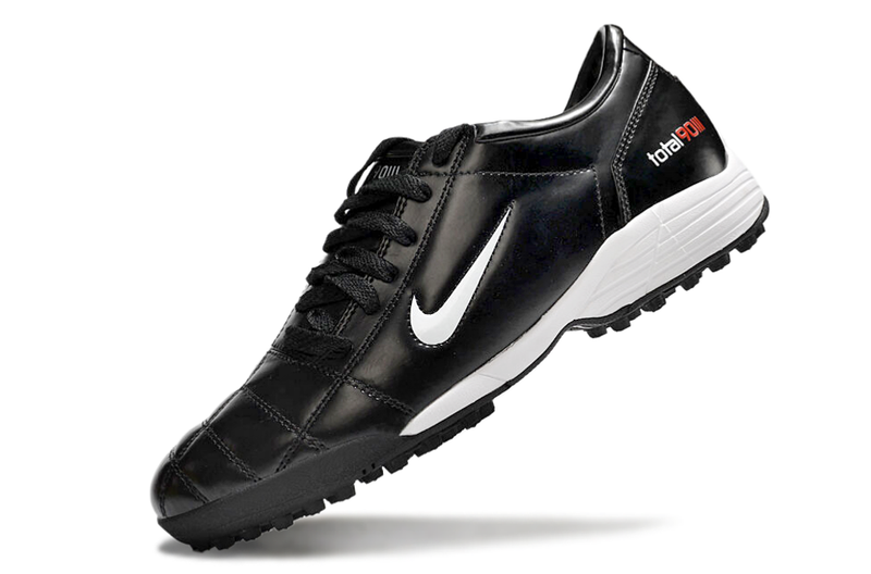 Chuteira Society Nike Total 90 TF Preta e Branca