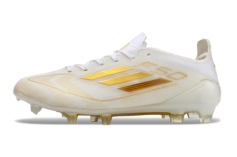 Chuteira Campo Adidas F50 FG Branca e Dourada "Day Spark Pack"

Eleve seu jogo com a Chuteira Adidas F50 FG "Day Spark Pack". Com um elegante acabamento branco e detalhes dourados, esta chuteira combina estilo e desempenho. Ideal para campos de grama curta, oferece excelente tração e estabilidade com sua sola FG e cravos estrategicamente posicionados. Leve e confortável, a F50 proporciona um ajuste personalizado e suporte ideal para movimentos rápidos. 