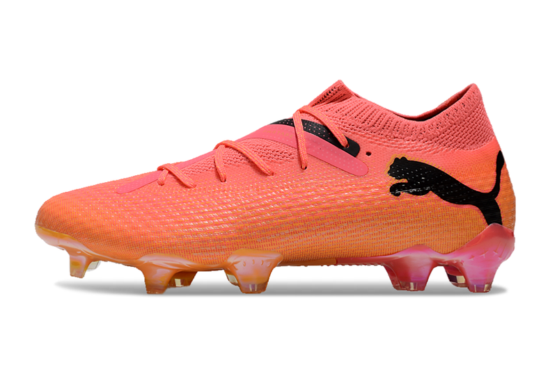 Chuteira Campo Puma Future 7 FG Laranja e Rosa "Olympic x Tricks"