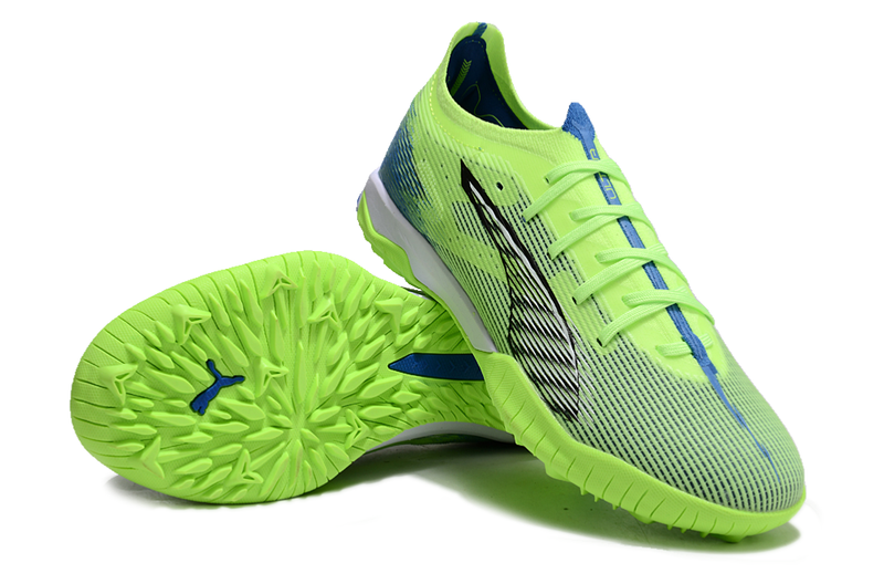 Chuteira Society Puma Ultra 5 Ultimate TF Verde e Azul "Lights Out Pack"