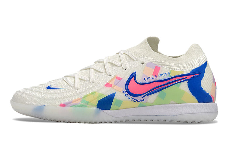 Chuteira Futsal Nike Phantom GX 2 Elite IC Branco, Azul e Rosa