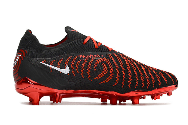 Precisão é com a Chuteira de Campo Nike Phantom GX Elite FG Preta e Vermelho na Farda de Boleiro, Garanta a qualidade de Jogadores Profissionais