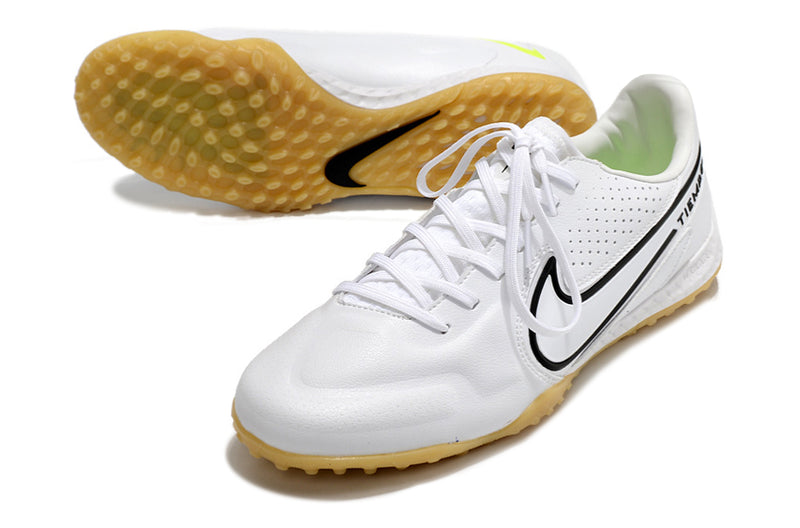 Tenha muito mais CONFORTO com a Nike Tiempo Legend 9 Elite de Society, Adquira na Farda de Boleiro, Garanta qualidade de Jogadores e com FRETE GRÁTIS!