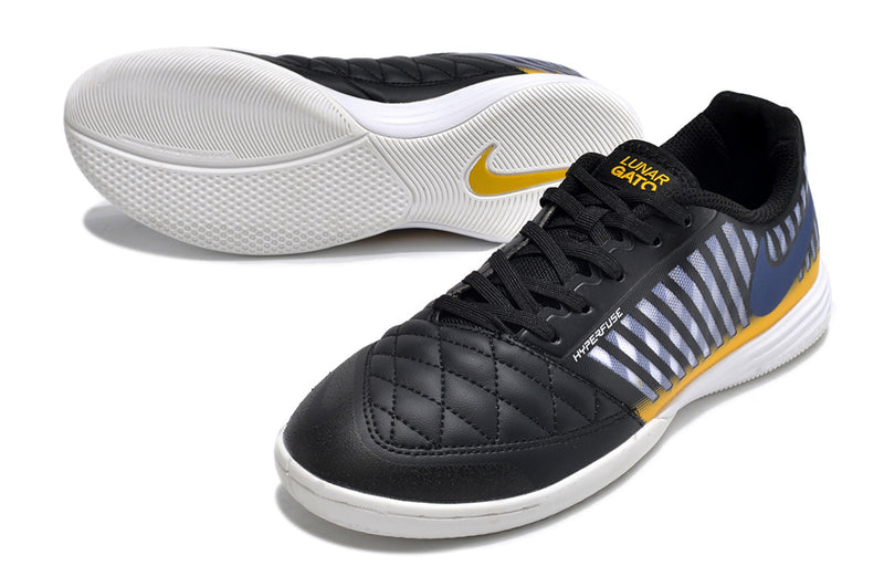 Tenha muito mais CONTROLE com a Nike Lunar Gato II De Futsal na Farda de Boleiro, Garanta a qualidade e FRETE GRÁTIS e Muitos Brindes..