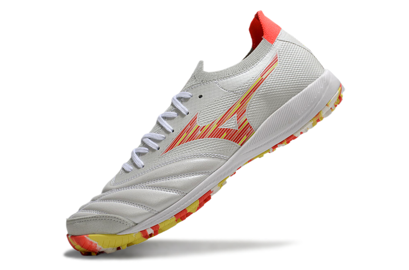 Chuteira Society Mizuno Morelia Neo Sala TF Branca, Vermelha e Amarela