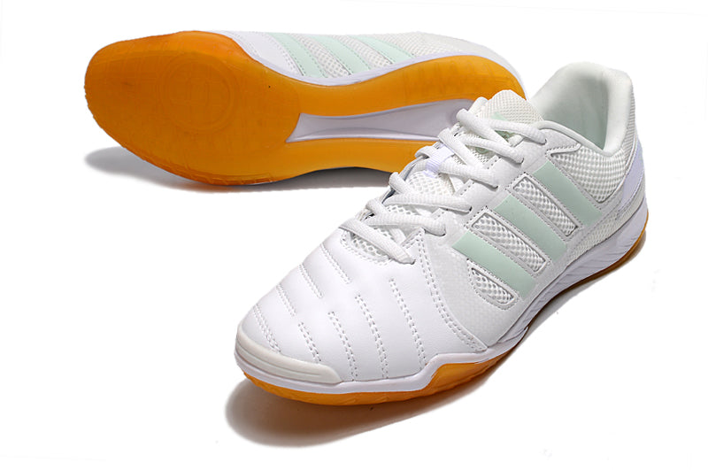 Adquira Chuteira Futsal Adidas Top Sala IC com Frete Grátis e 2 Brindes (Meia Antiderrapante + Bolsa) na Farda de Boleiro!