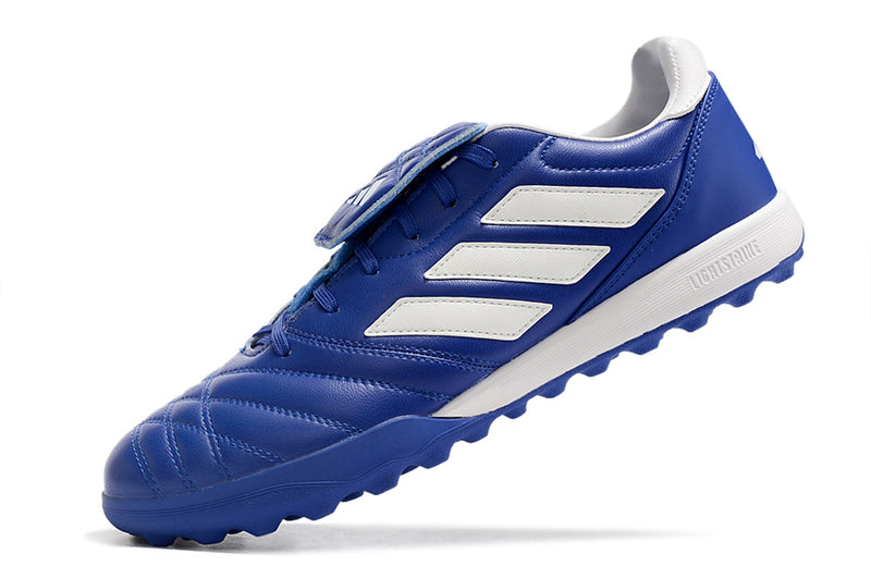 Tenha muito mais CONFORTO com a Chuteira Adidas Copa Gloro TF de Society, Adquira na Farda de Boleiro e Garanta qualidade com FRETE GRÁTIS!