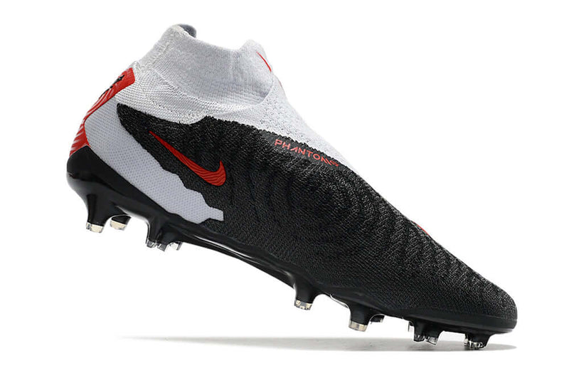 Precisão é com a Chuteira de Campo Nike Phantom GX DF Elite FG Branca, Preta e Vermelha na Farda de Boleiro, Garanta a qualidade de Jogadores Profissionais