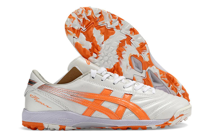 Chuteira Society Asics Japan TF Branca e Laranja