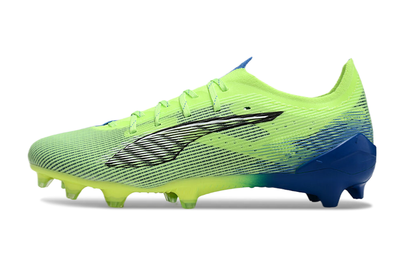 Chuteira Campo Puma Ultra 5 Ultimate FG Verde e Azul "Lights Out Pack"