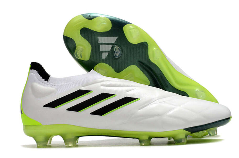 Chuteira de Campo Copa Pure+ FG Adidas Branca e Verde "Crazyrush Pack" O modelo Copa Pure+ tem como objetivo trazer a tecnologia de controle de bola e conforto