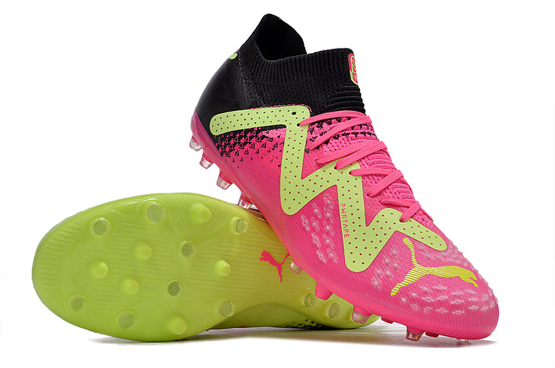 Chuteira Society Puma Future Ultimate MG Preta, Verde e Rosa "Tricks Pack"