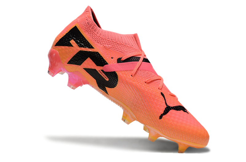 Botes de futbol Puma Future 7 FG taronja i rosa "Olympic x Tricks"