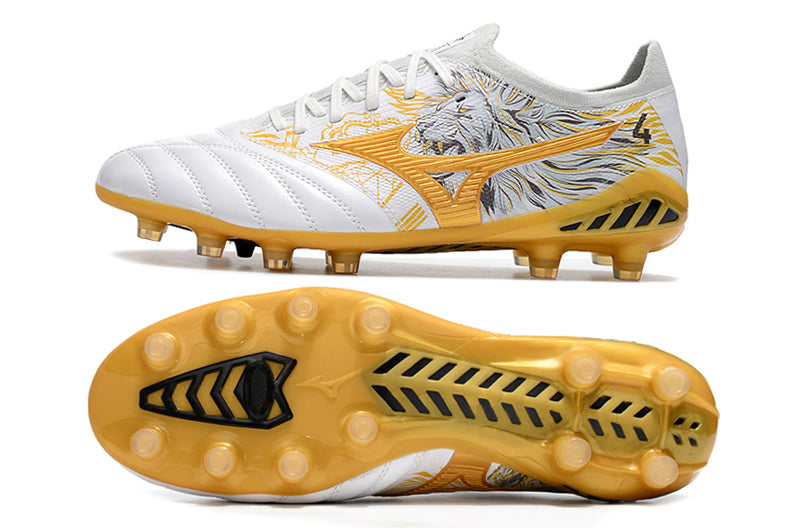 Tenha muito mais CONFORTO com a Mizuno Morelia Neo 3 FG Branca e Dourada "Sergio Ramos" na Farda de Boleiro, Garanta a qualidade de Jogadores Profissionais!