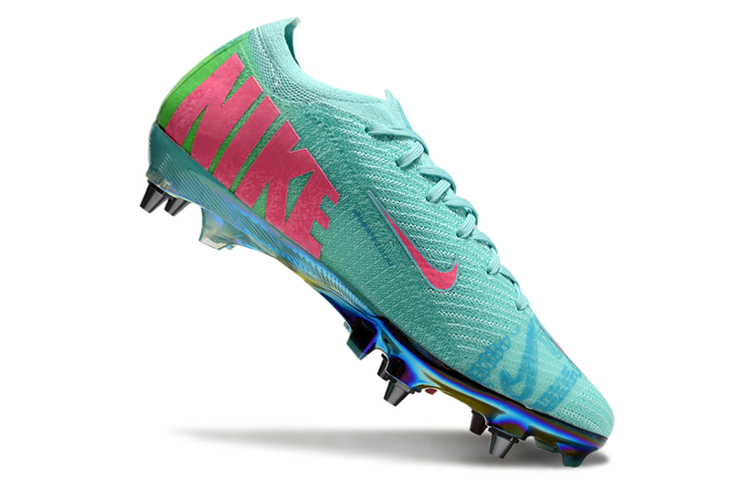 Chuteira Campo Nike Air Zoom Mercurial Vapor 16 Elite Trava Mista Verde e Rosa "Cosmic Speed"