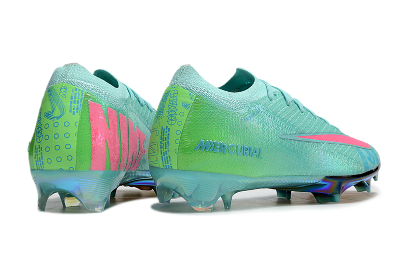Chuteira Campo Nike Air Zoom Mercurial Vapor 16 Elite FG Verde e Rosa "Cosmic Pack"