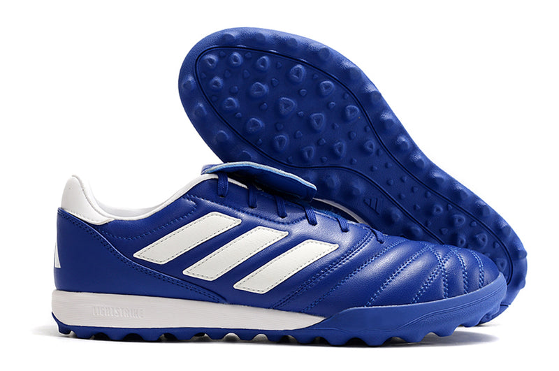 Tenha muito mais CONFORTO com a Chuteira Adidas Copa Gloro TF de Society, Adquira na Farda de Boleiro e Garanta qualidade com FRETE GRÁTIS!