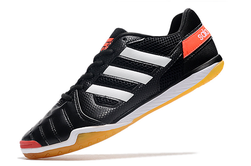 Adquira Chuteira Futsal Adidas Top Sala IC com Frete Grátis e 2 Brindes (Meia Antiderrapante + Bolsa) na Farda de Boleiro!