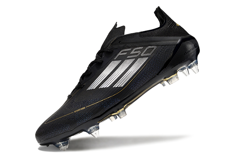 Botes de futbol Adidas F50 punta d'alumini negre i daurat "Dark Spark Pack"