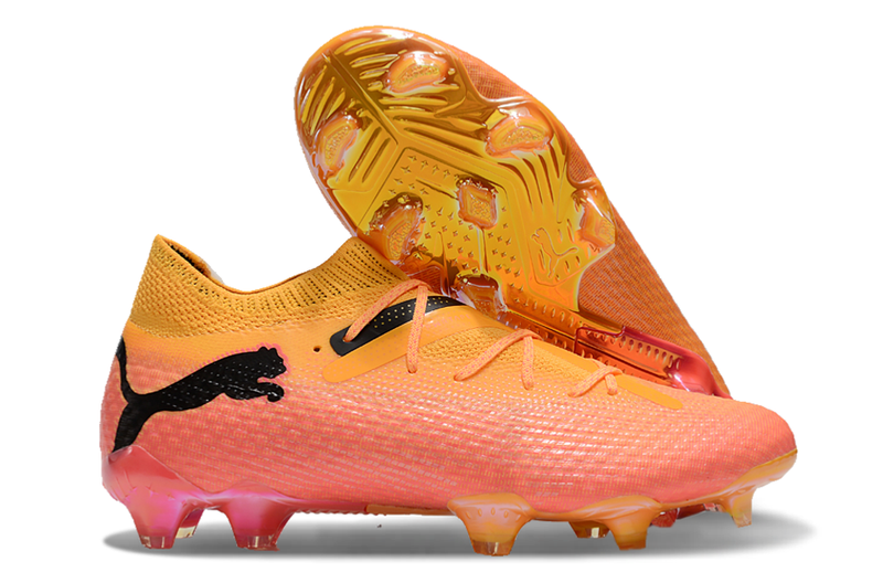 Chuteira Campo Puma Future 7 FG Laranja e Rosa "Olympic x Tricks"