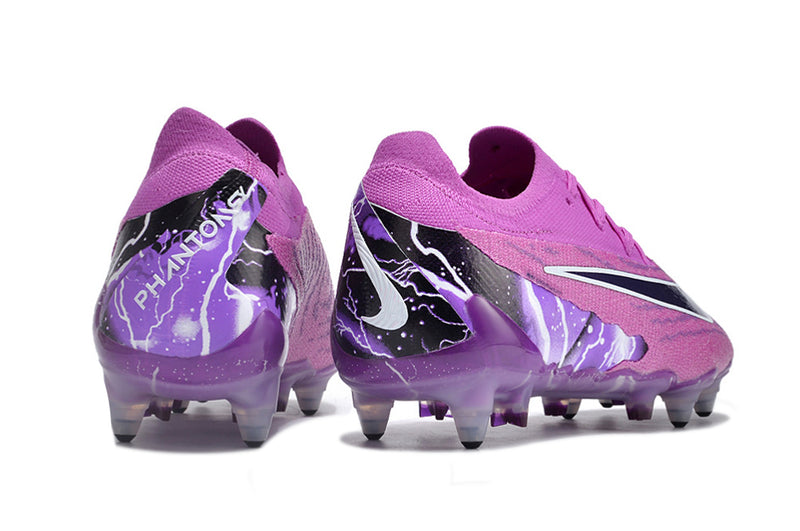 Bota de futbol Nike Phantom GX Elite amb punta d'alumini violeta "Thunder".