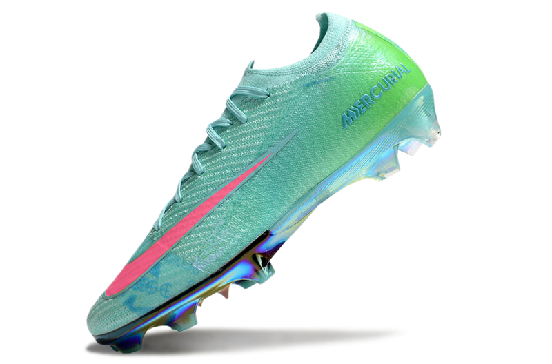 Chuteira Campo Nike Air Zoom Mercurial Vapor 16 Elite FG Verde e Rosa "Cosmic Pack"
