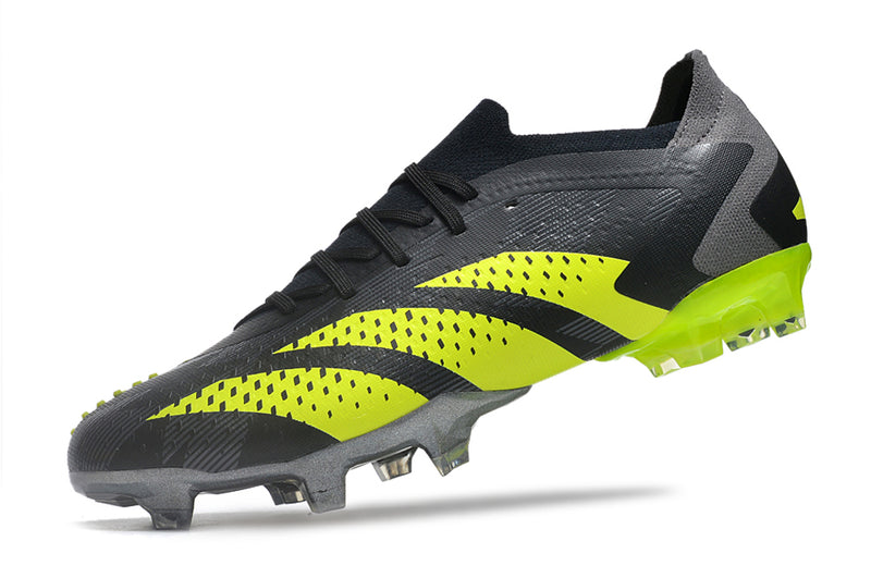 Chuteira Campo Adidas Predator Accuracy.1 FG Low Preta e Verde "Crazycharged Pack"