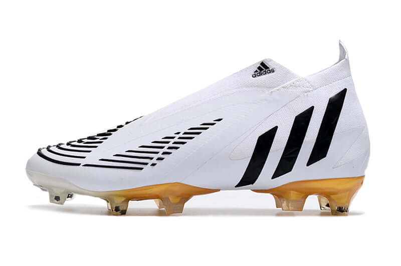 A nova Chuteira da Adidas de Campo Predator Edge+ FG Branca e Preto na Farda de Boleiro, Garanta a qualidade de Jogadores Profissionais