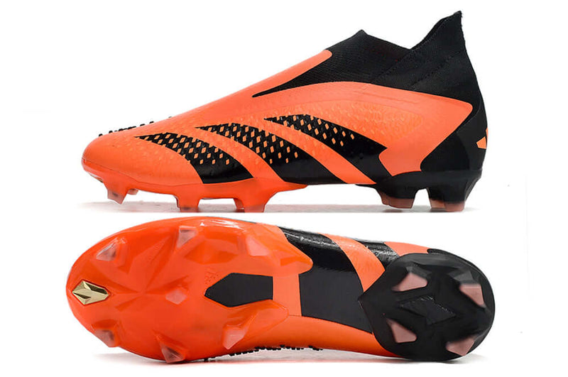 A nova Chuteira da Adidas de Campo Predator Accuracy+ FG Preta e Laranja "Heatspawn Pack" na Farda de Boleiro, Garanta a qualidade de Jogadores Profissionais