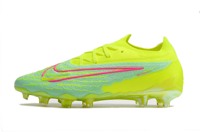 Precisão é com a Chuteira de Campo Nike Phantom GX Elite FG Verde e Rosa na Farda de Boleiro, Garanta a qualidade de Jogadores Profissionais