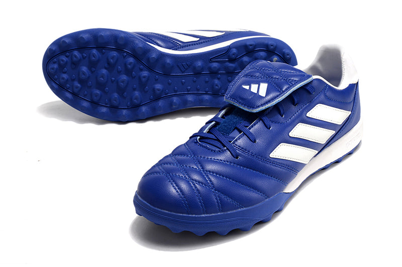 Tenha muito mais CONFORTO com a Chuteira Adidas Copa Gloro TF de Society, Adquira na Farda de Boleiro e Garanta qualidade com FRETE GRÁTIS!