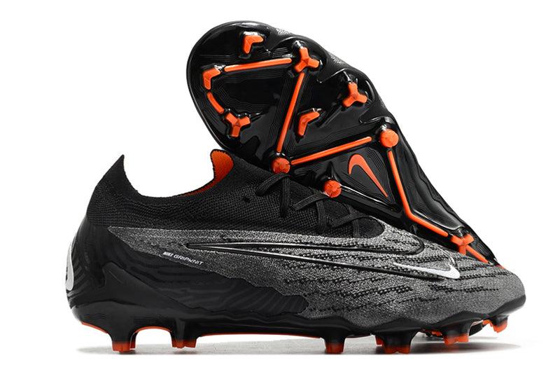 Precisão é com a Chuteira de Campo Nike Phantom GX Elite FG Preta e Laranja "Black Pack" na Farda de Boleiro, Garanta a qualidade de Jogadores Profissionais