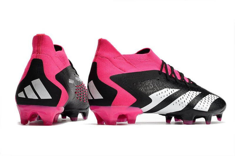 A nova Chuteira da Adidas de Campo Predator Accuracy.1 FG Rosa e Preto "Own You Football Pack" na Farda de Boleiro Garanta a qualidade de Jogadores Profissionais