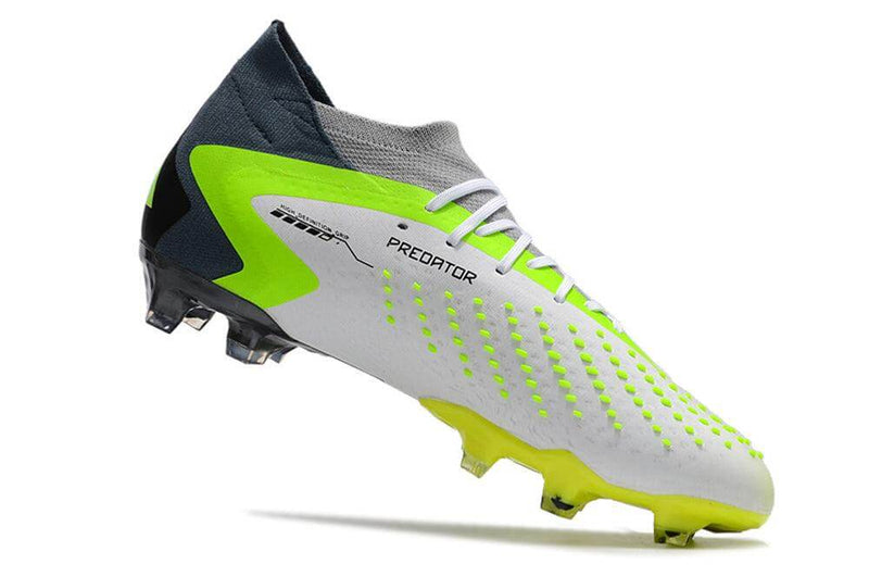 A nova Chuteira da Adidas de Campo Predator Accuracy.1 FG Verde e Branca "Crazyrush Pack" na Farda de Boleiro Garanta a qualidade de Jogadores Profissionais