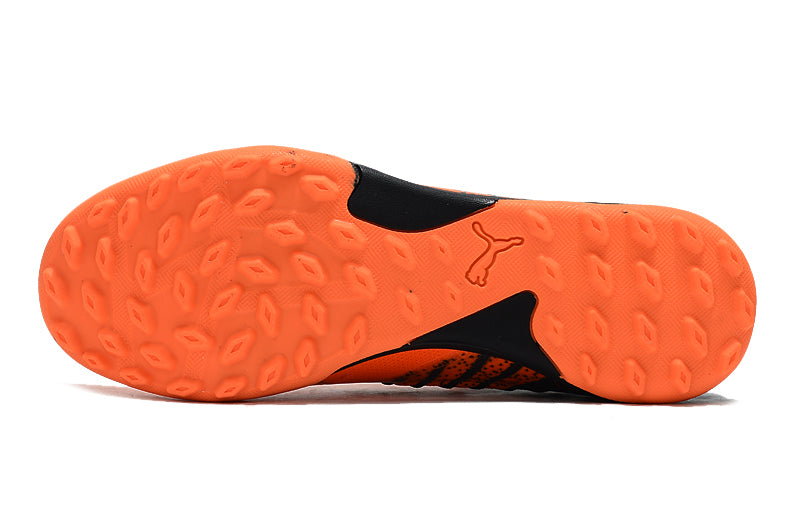 Tenha muito mais CONTROLE com a Puma Future Z 1.3 TF Laranja e Preta "Instinct" na Farda de Boleiro, Garanta a qualidade de Jogadores Profissionais Elite!