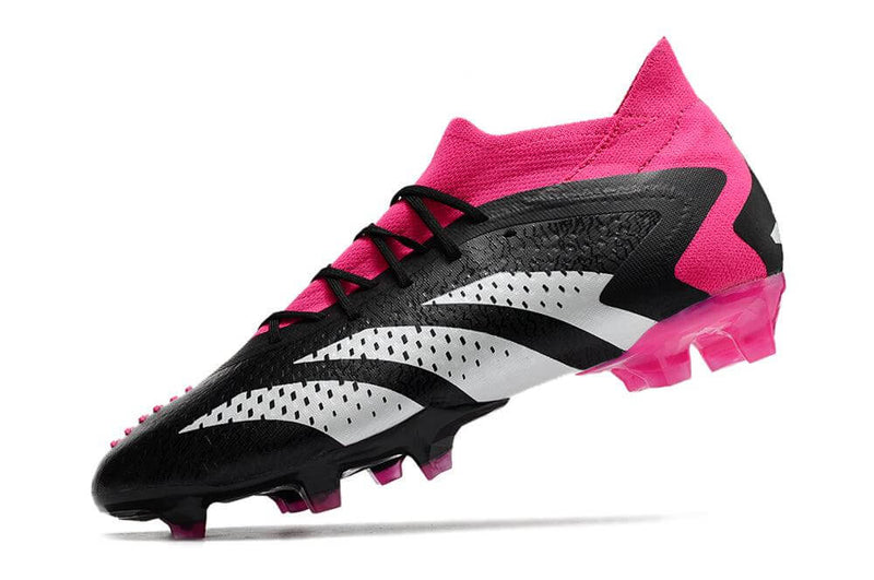 A nova Chuteira da Adidas de Campo Predator Accuracy.1 FG Rosa e Preto "Own You Football Pack" na Farda de Boleiro Garanta a qualidade de Jogadores Profissionais