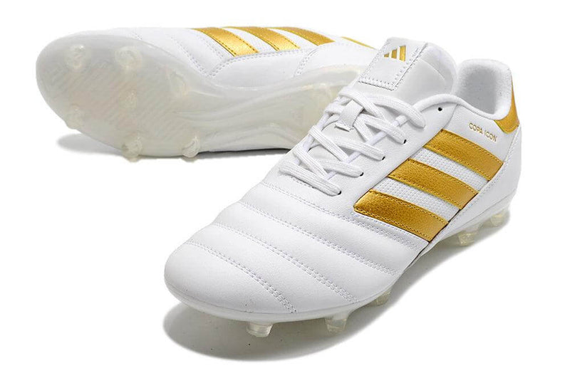 Compre sua Chuteira Campo Adidas Copa Icon FG Branco e Dourado na Farda de Boleiro, o modelo oferece muito conforto e ajuda no controle de Bola