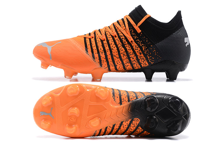 Tenha muito mais CONTROLE com a Puma Future Z 1.3 FG Laranja e Preta "Instinct Pack" na Farda de Boleiro, Garanta a qualidade de Jogadores Profissionais Elite!