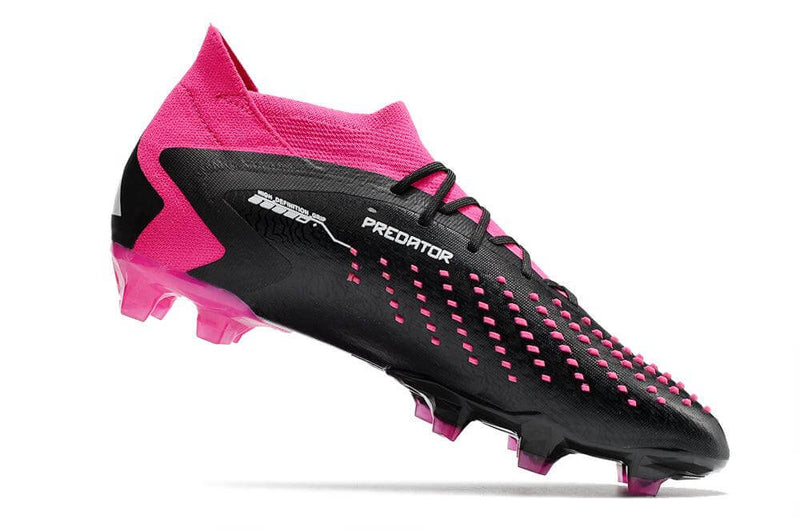 A nova Chuteira da Adidas de Campo Predator Accuracy.1 FG Rosa e Preto "Own You Football Pack" na Farda de Boleiro Garanta a qualidade de Jogadores Profissionais