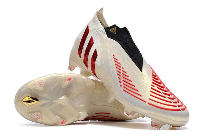 A nova Chuteira da Adidas de Campo Predator Edge+ FG Off-White e Vermelho "Showdown Pack" na Farda de Boleiro, Garanta a qualidade de Jogadores Profissionais