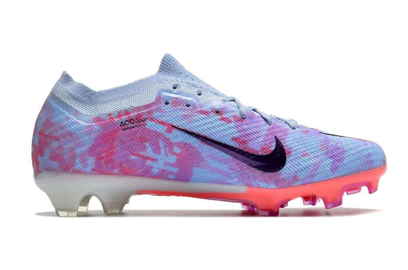 A melhor Chuteira de Velocidade é a Mercurial Vapor, adquira a sua em varias cores e tehha a explosão e velocidade de Jogadores de Elite, só na Farda de Boleiro você Garante FRETE GRÁTIS!