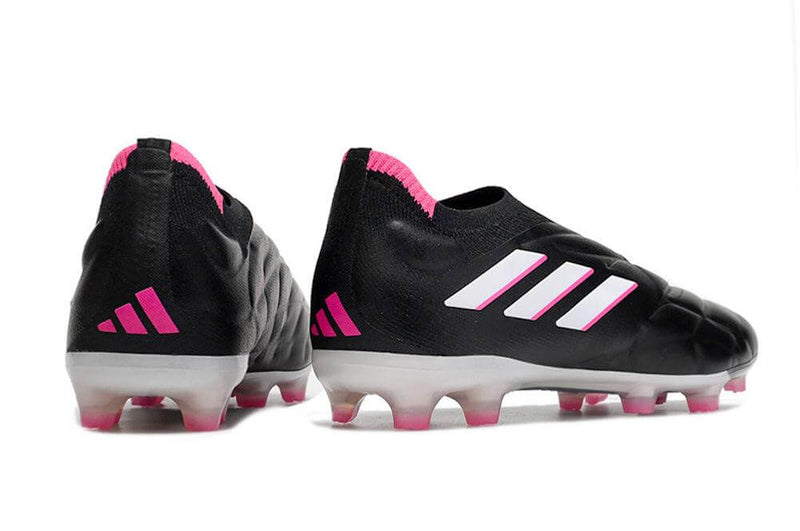 A nova Chuteira da Adidas de Campo Copa Pure+ FG Preta, Rosa e Branca "Own You Football Pack" na Farda de Boleiro, a Nova Copa Pure+ garante qualidade e muito conforto..