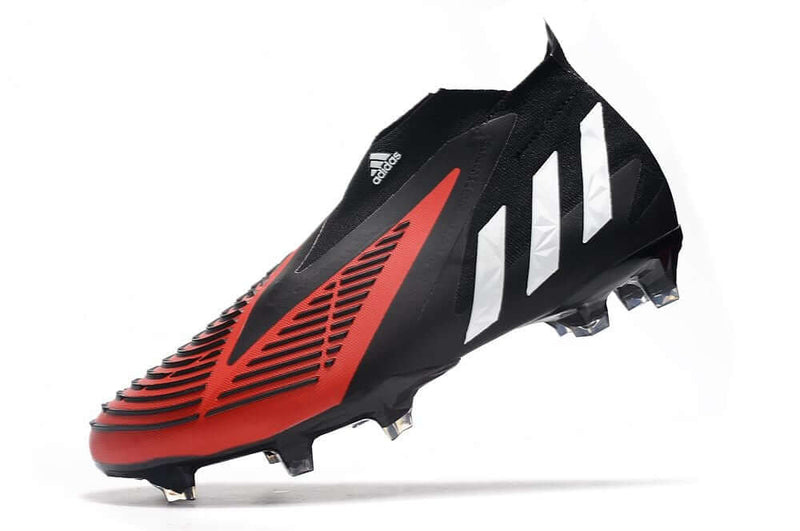 A nova Chuteira da Adidas de Campo Predator Edge+ FG Preta e Vermelha na Farda de Boleiro, Garanta a qualidade de Jogadores Profissionais Elite