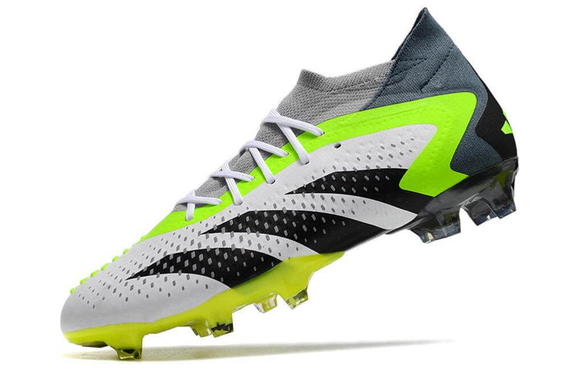 A nova Chuteira da Adidas de Campo Predator Accuracy.1 FG Verde e Branca "Crazyrush Pack" na Farda de Boleiro Garanta a qualidade de Jogadores Profissionais