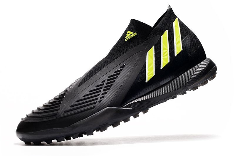 Chuteira Adidas Predator Edge+ de Society a Chuteira que garante CONFORTO e CONTROLE para o Atleta, adquira na Farda de Boleiro, Garanta a qualidade de Jogadores Profissionais!