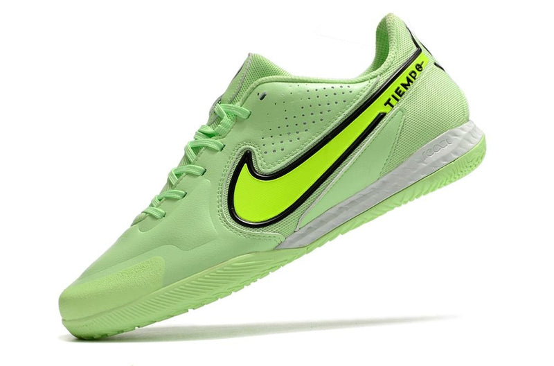 Tenha muito mais CONFORTO com a Nike Tiempo Legend 9 Elite de Futsal, Adquira na Farda de Boleiro, Garanta qualidade de Jogadores e com FRETE GRÁTIS!