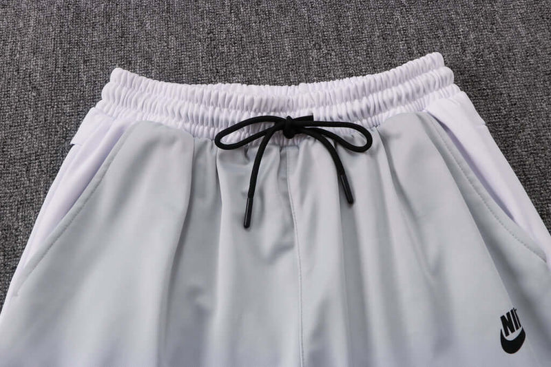 Conjunto de Moletom Nike Sportswear Tech Fleece com Touca Branco e Cin
