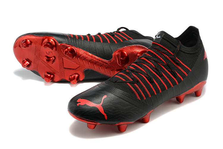 Tenha muito mais CONTROLE com a Puma Future Z 1.3 FG Preta e Vermelha "Batman" na Farda de Boleiro, Garanta a qualidade de Jogadores Profissionais Elite!